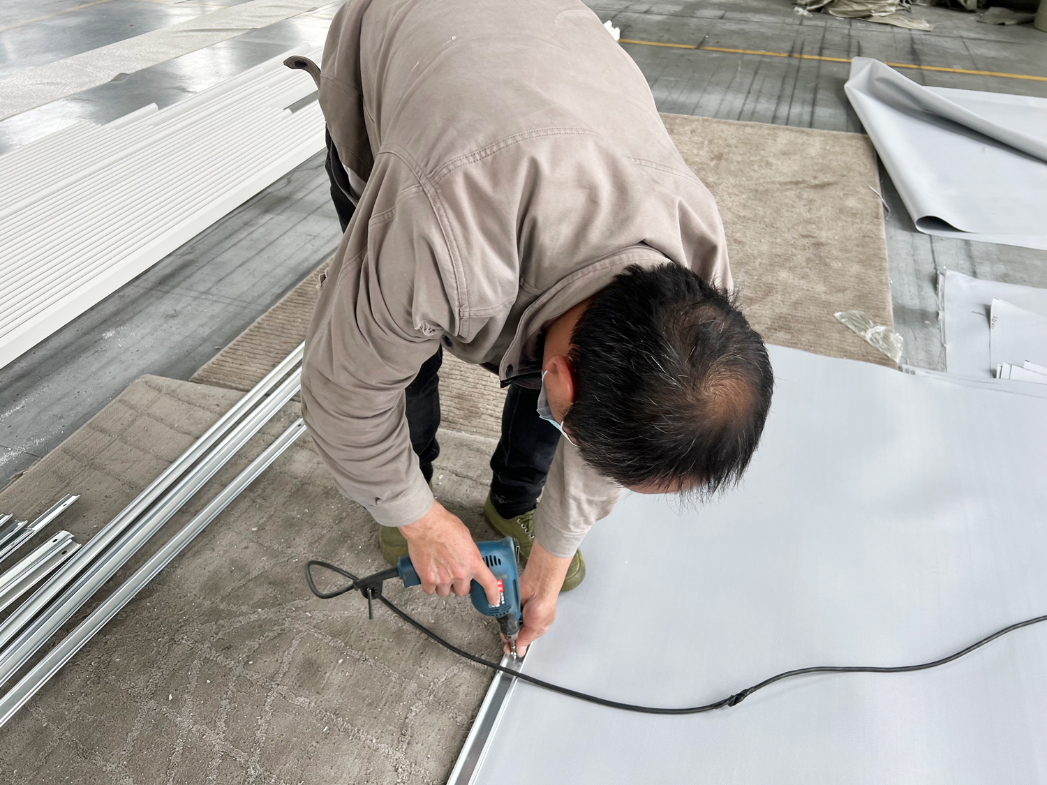 電動擋煙垂壁的尺寸、控制和安裝方案