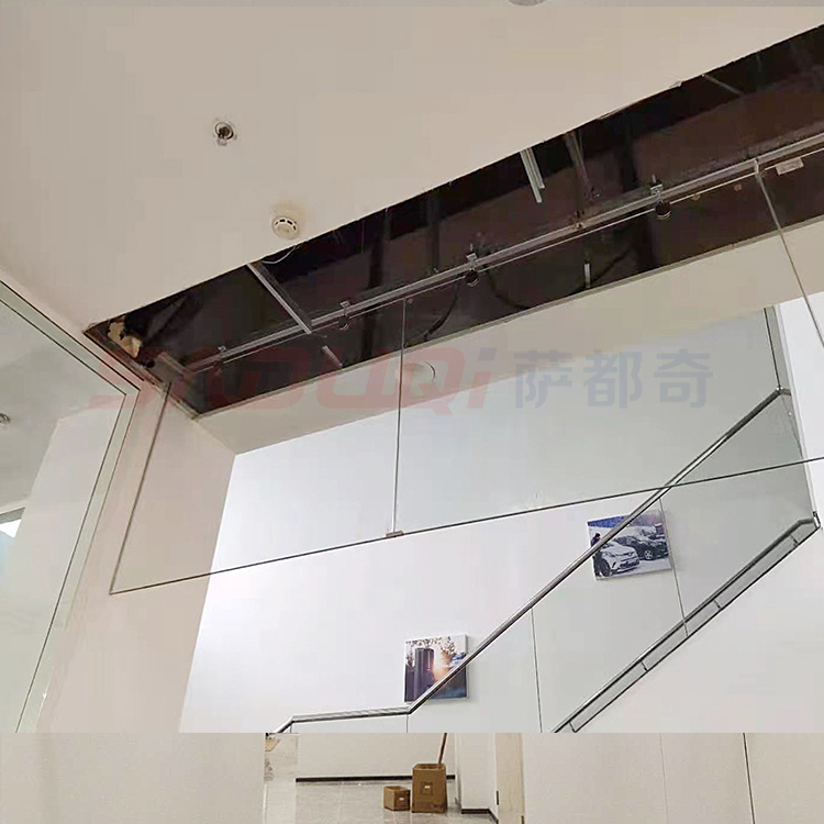 【江蘇擋煙垂壁】防火玻璃擋煙垂壁做多長一塊？